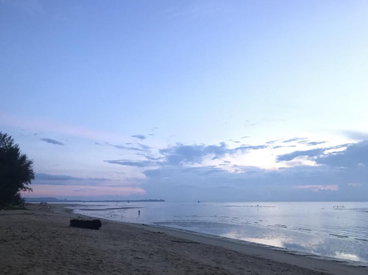 Had Lamae Resort Ban Pak Nam Lamae Esterno foto