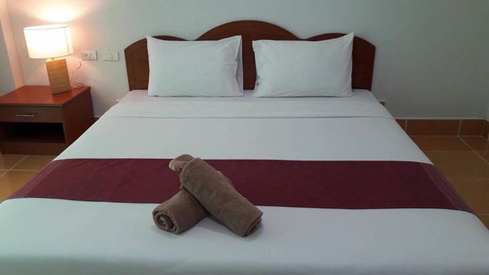 Had Lamae Resort Ban Pak Nam Lamae Esterno foto